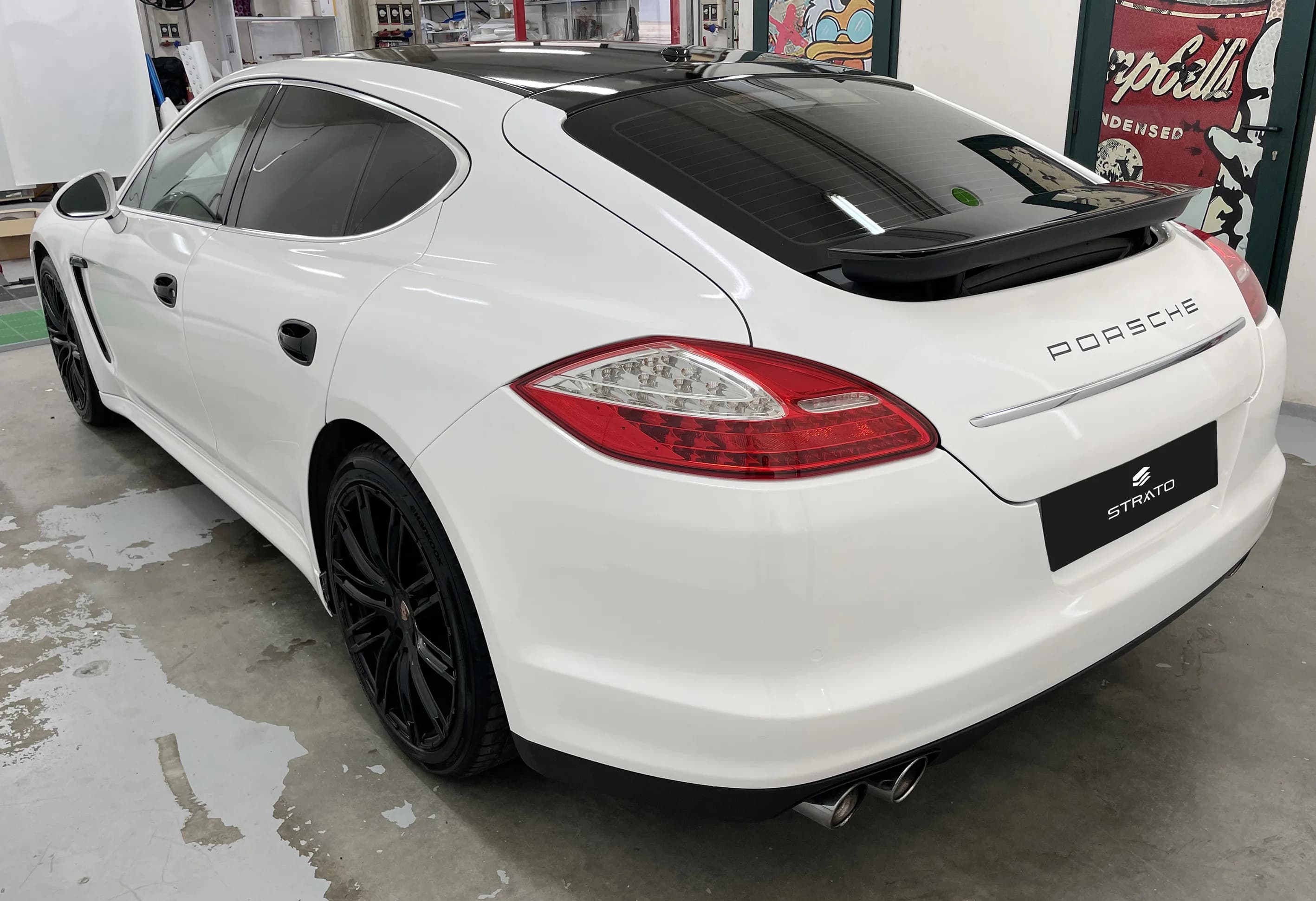 Porsche Panamera  | Wrapping White Gloss