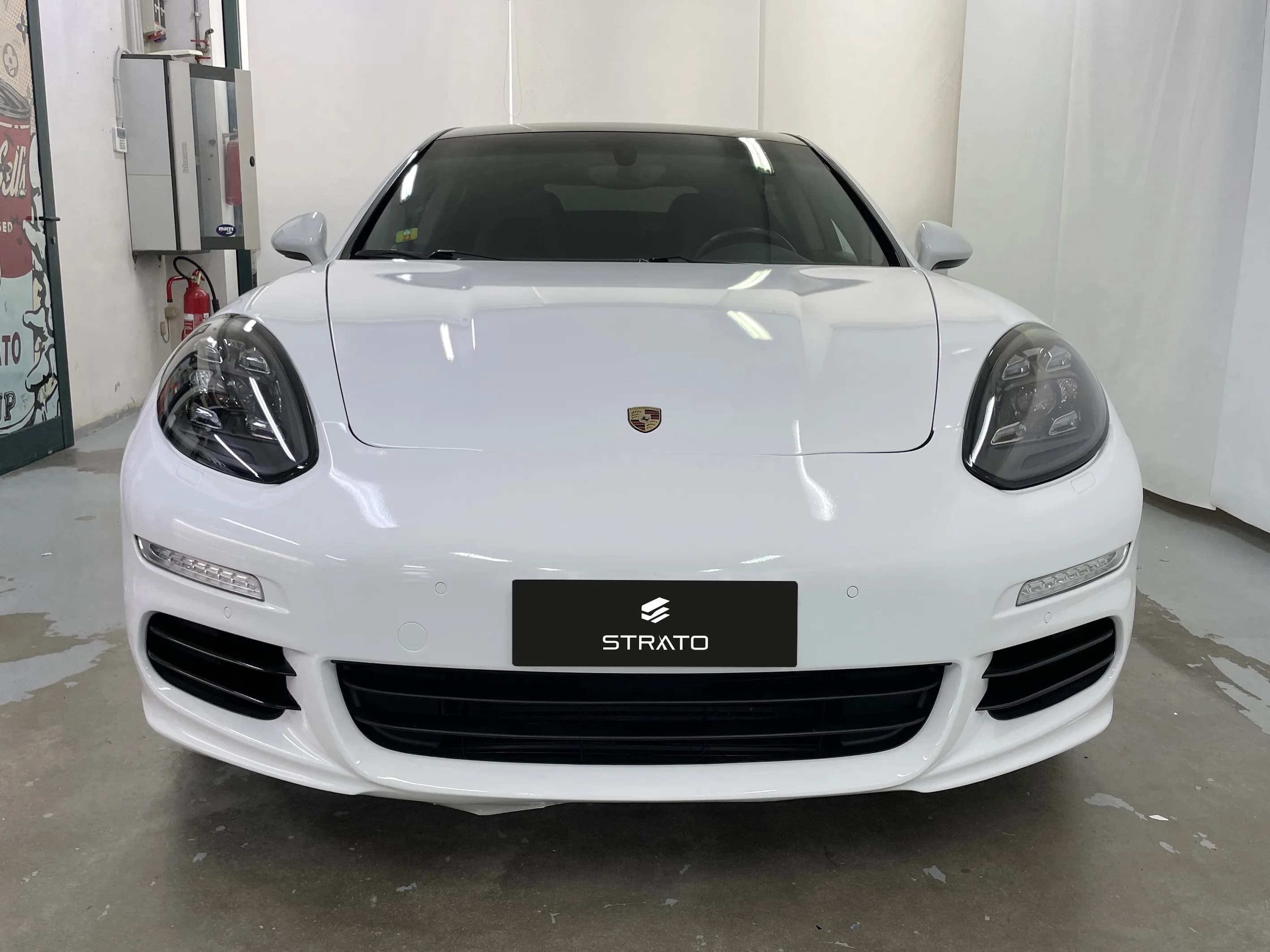 Porsche Panamera  | Wrapping White Gloss