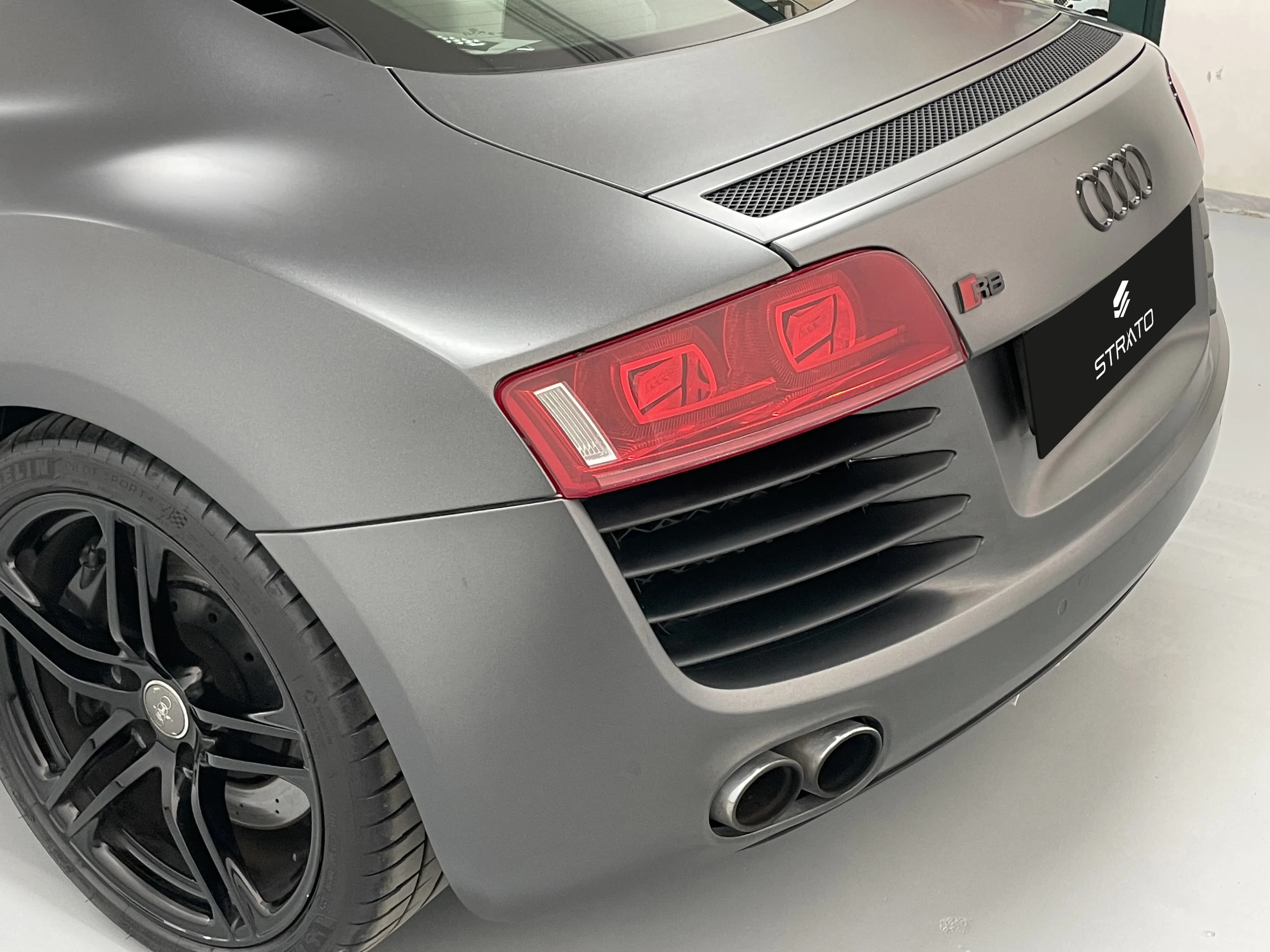 Audi R8 | Wrapping Matte Dark Charcoal