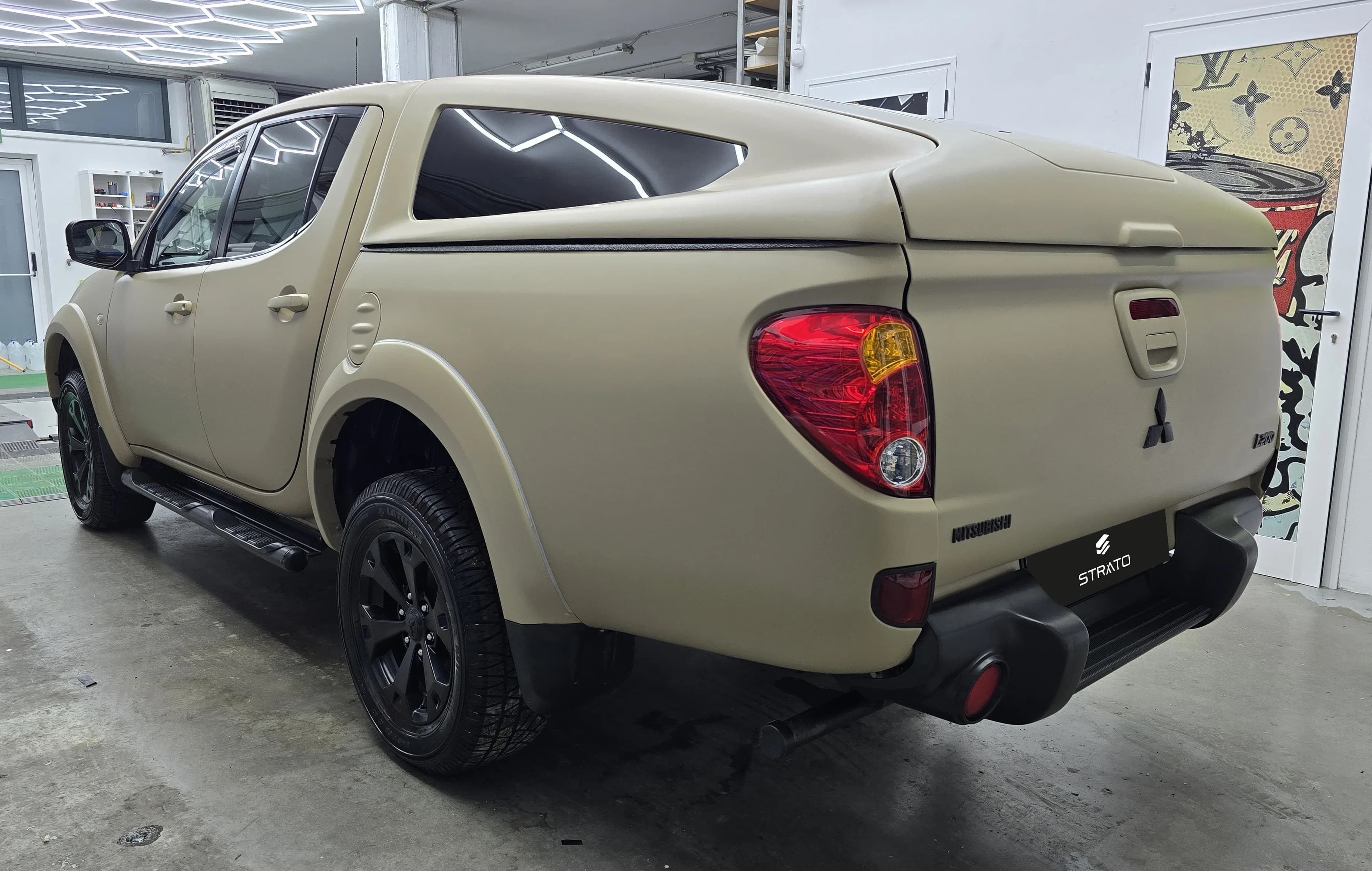 Mitsubishi L200 | Car Wrapping Satin Sandstorm