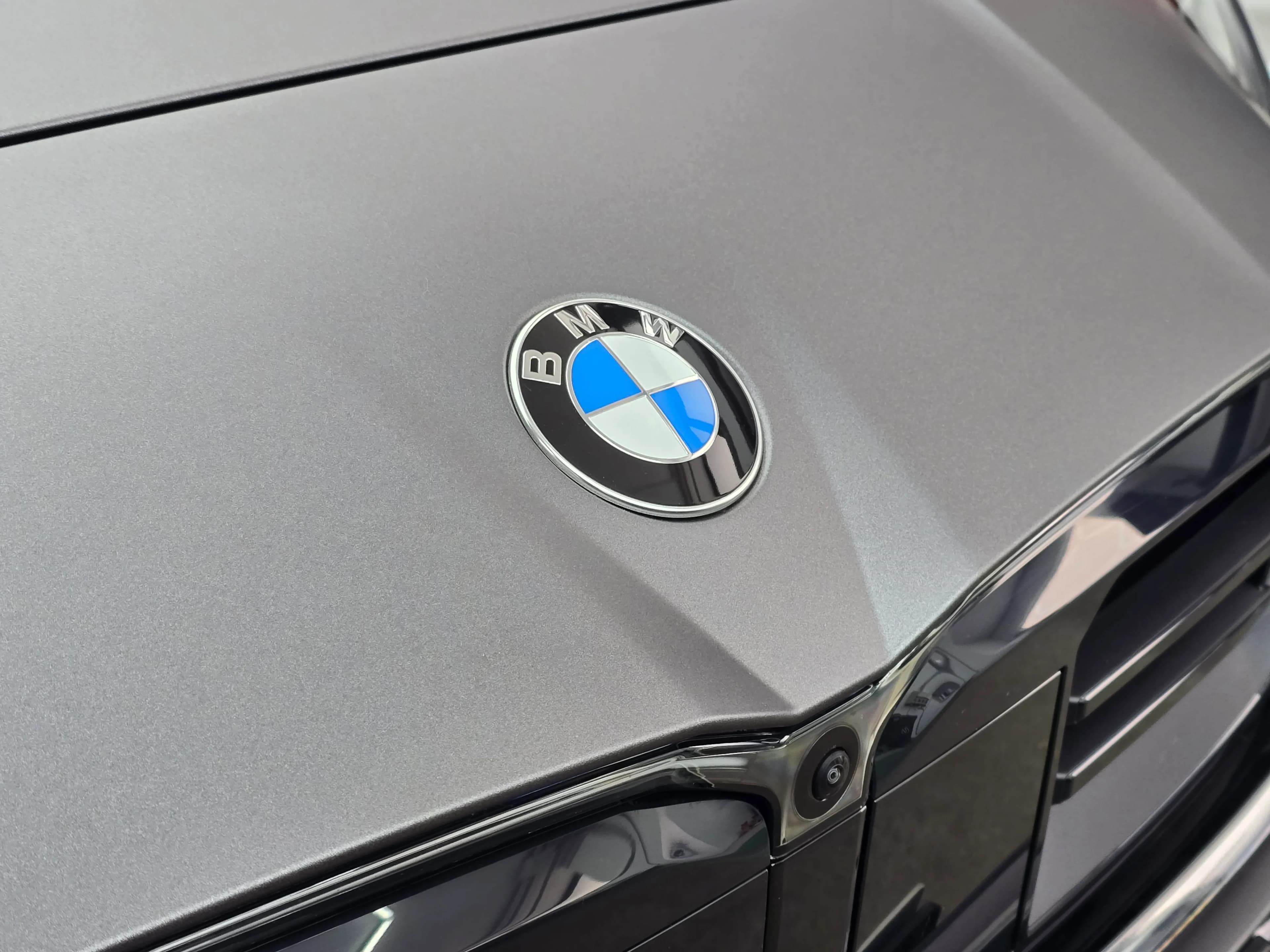 BMW M1 | Car Wrapping Matte Dark Grey