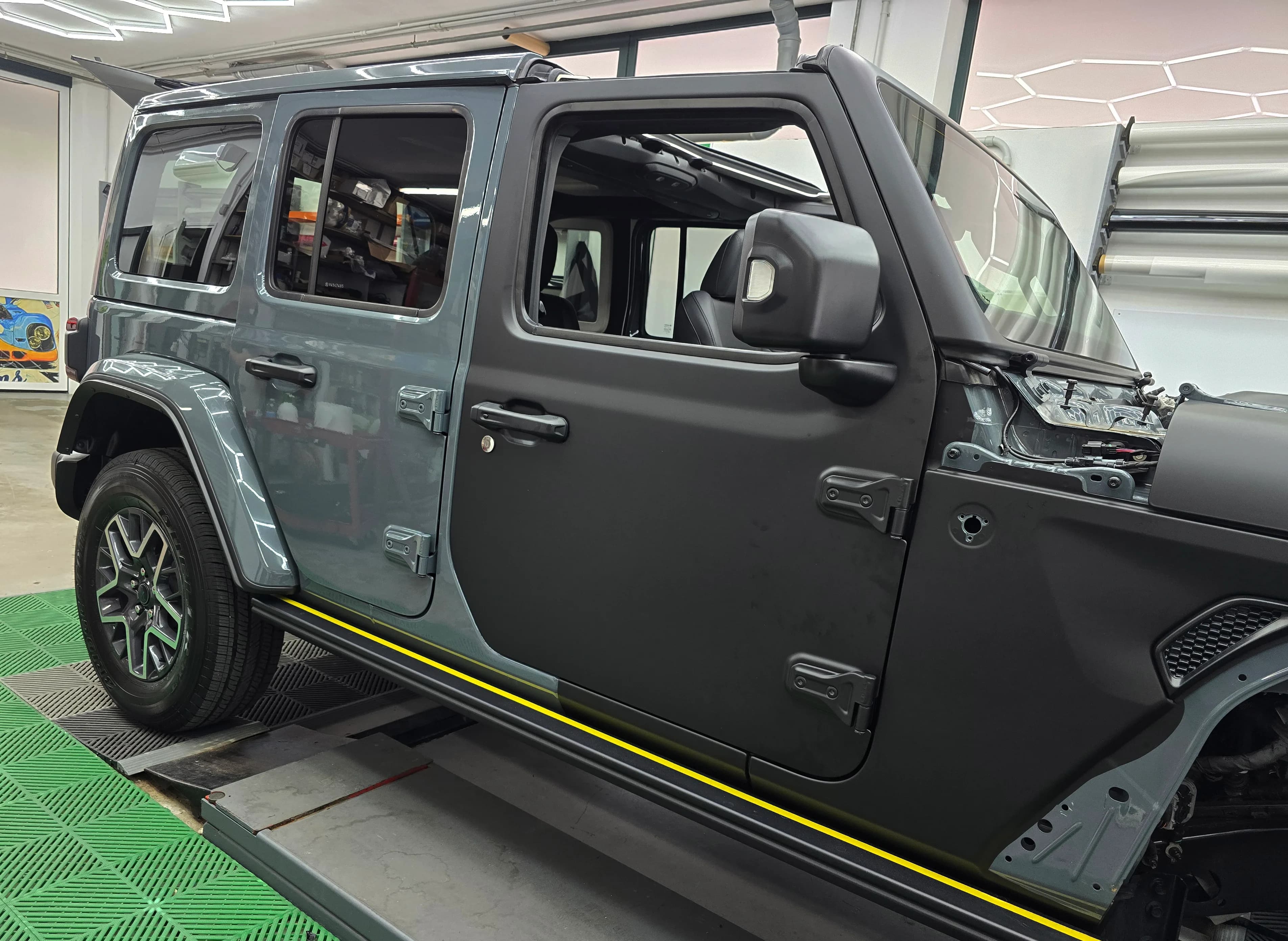 Jeep Wrangler Sahara | Wrapping Matte Deep Black