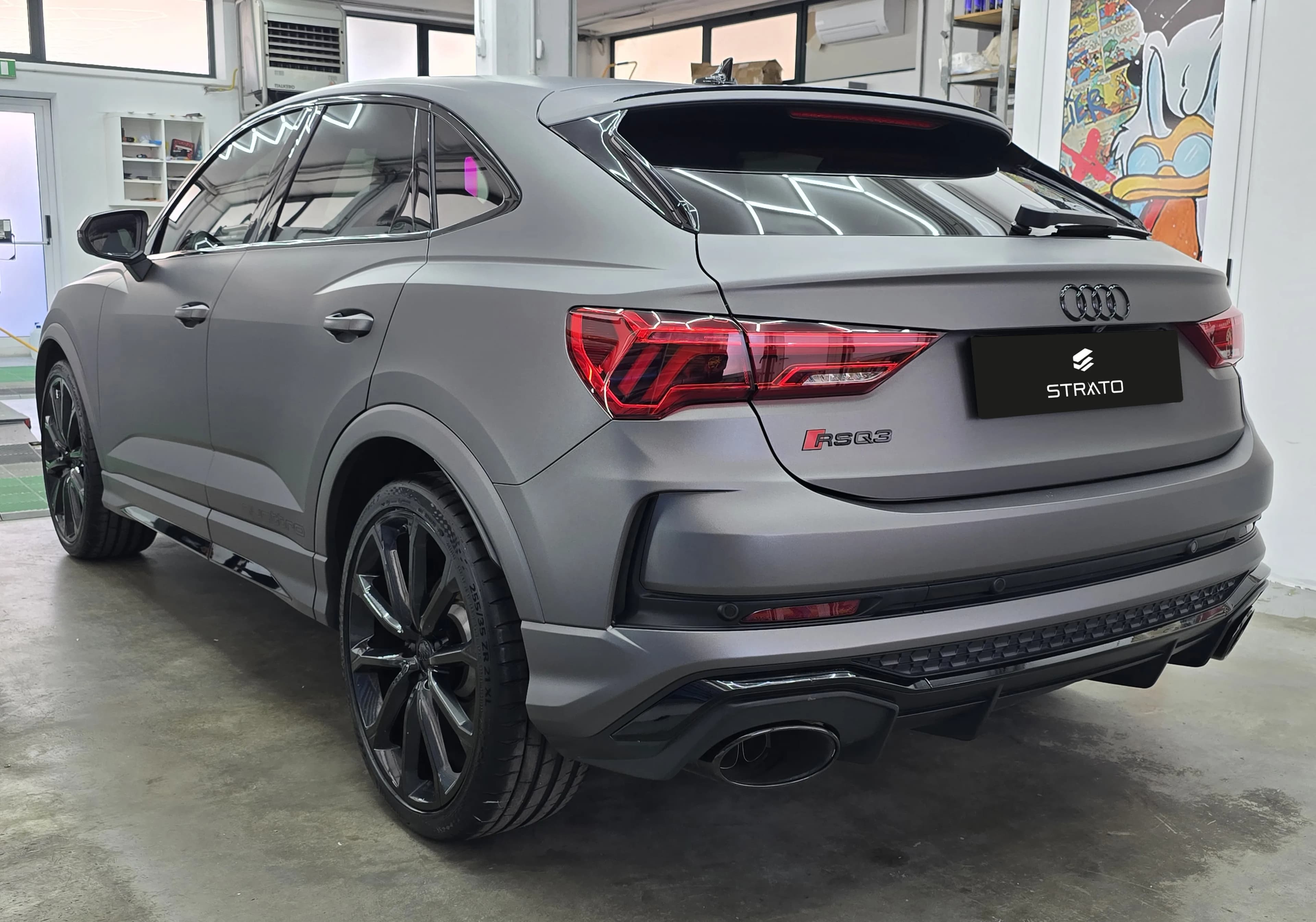 Audi RSQ3 | Wrapping Matte Dark Grey