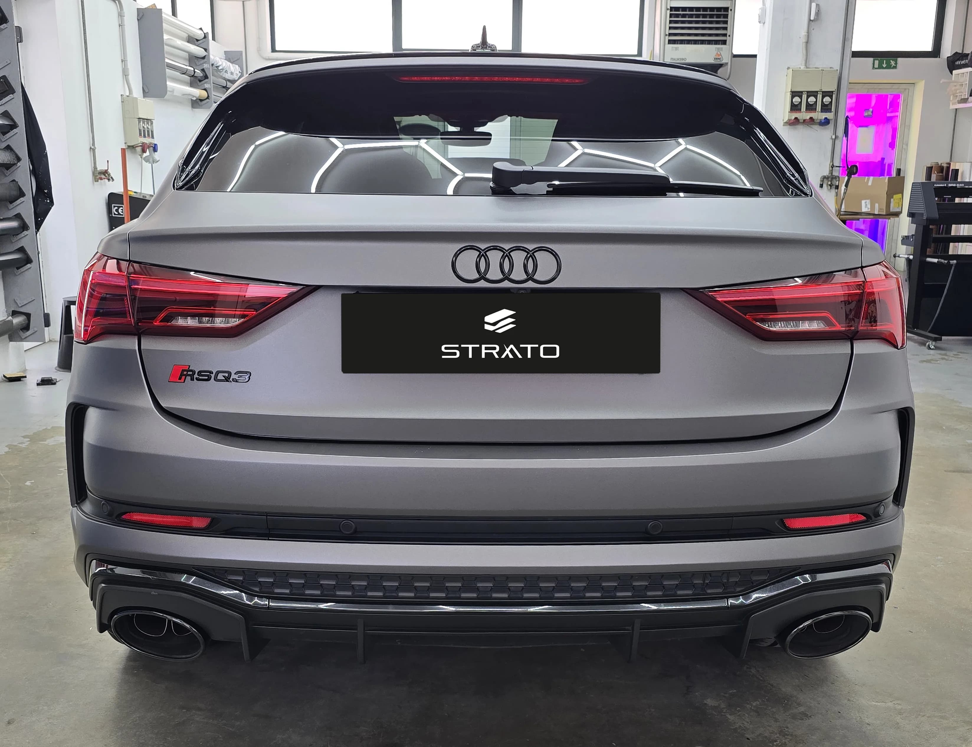 Audi RSQ3 | Wrapping Matte Dark Grey