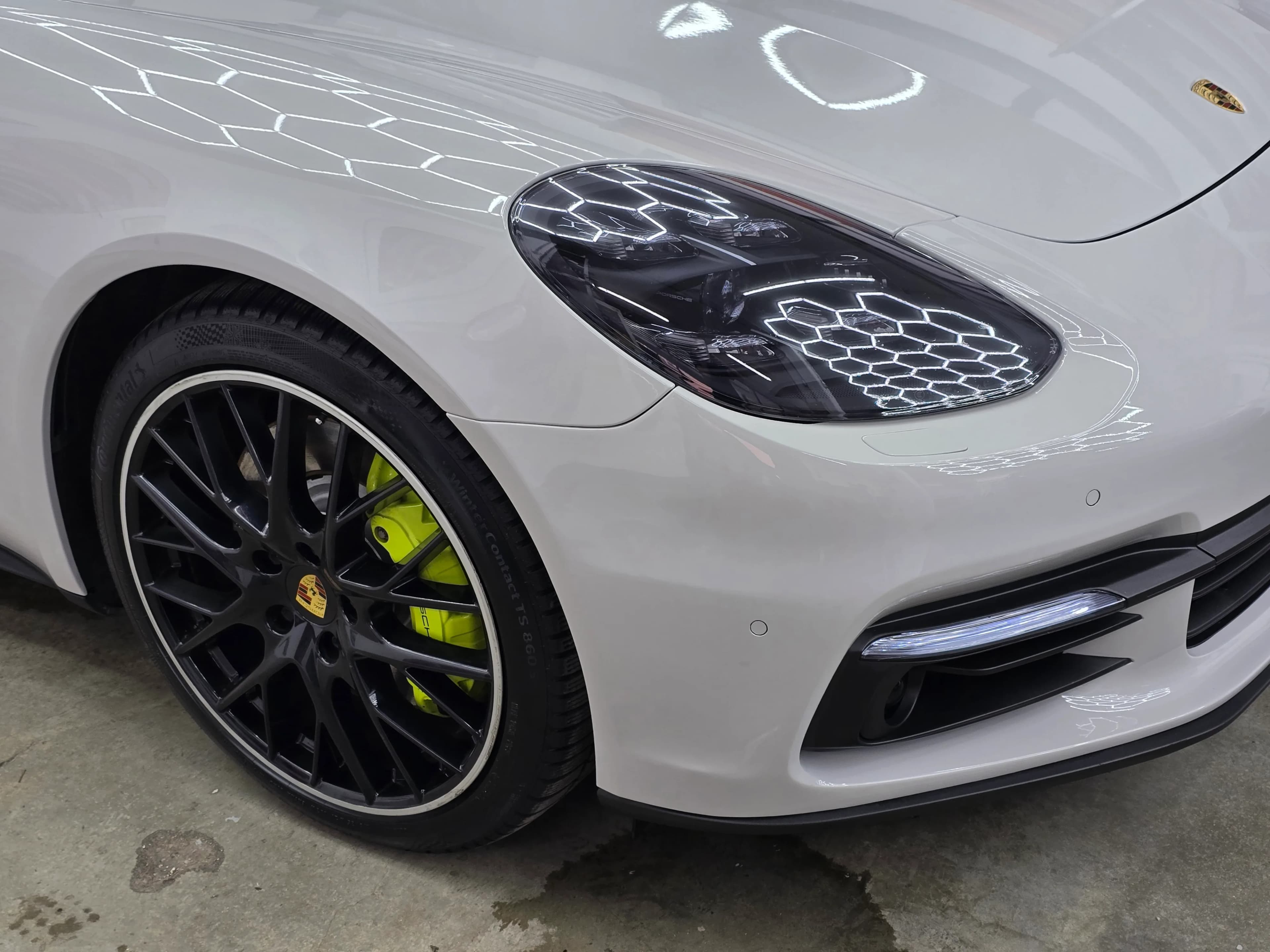 Porsche Panamera 4 | Wrapping High Gloss Storm Gray