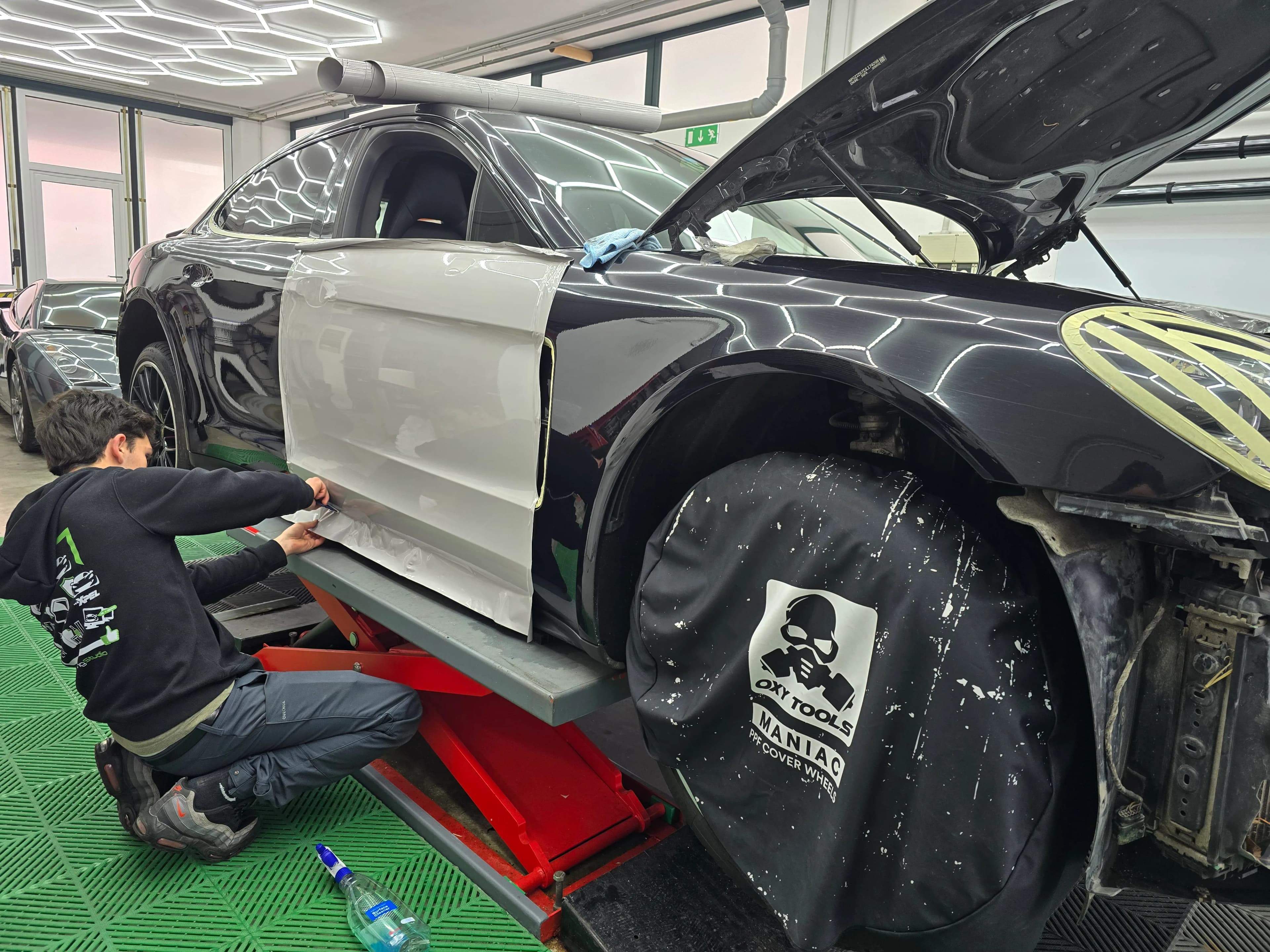 Porsche Panamera 4 | Wrapping High Gloss Storm Gray