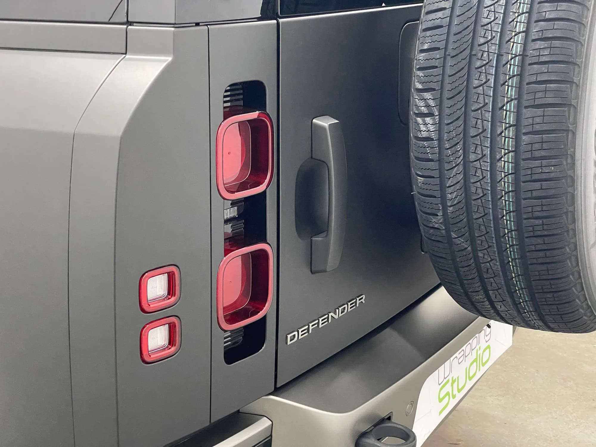 Land Rover Defender 90 | Car Wrapping