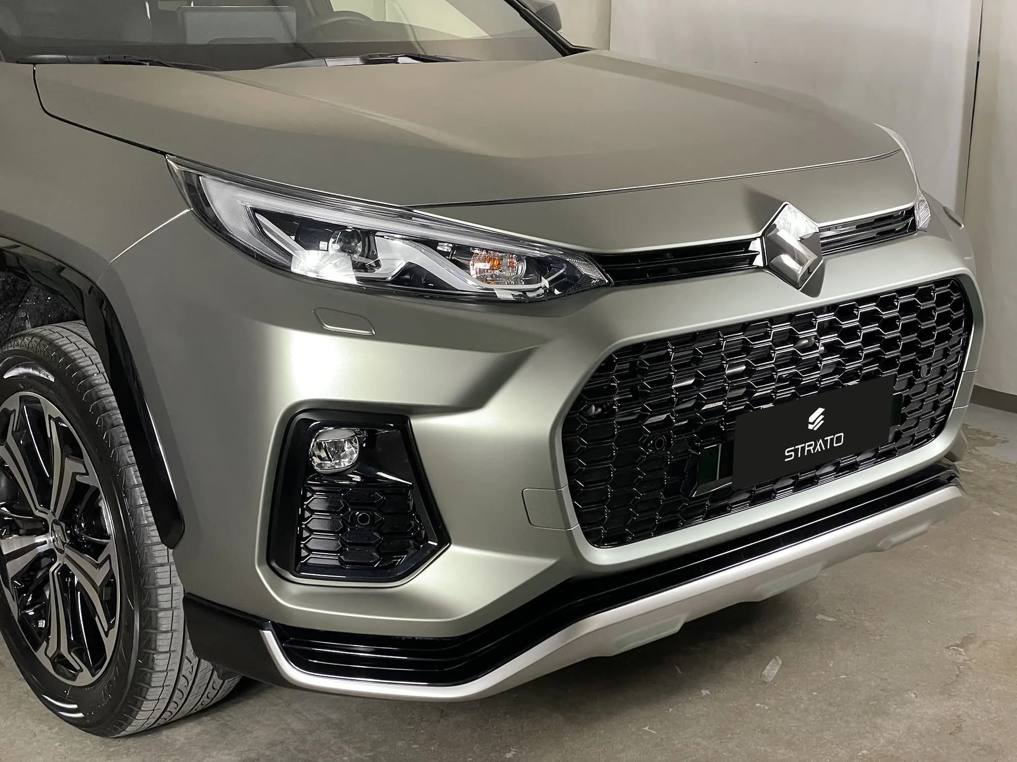 Suzuki Across | Wrapping Ghost Khaki