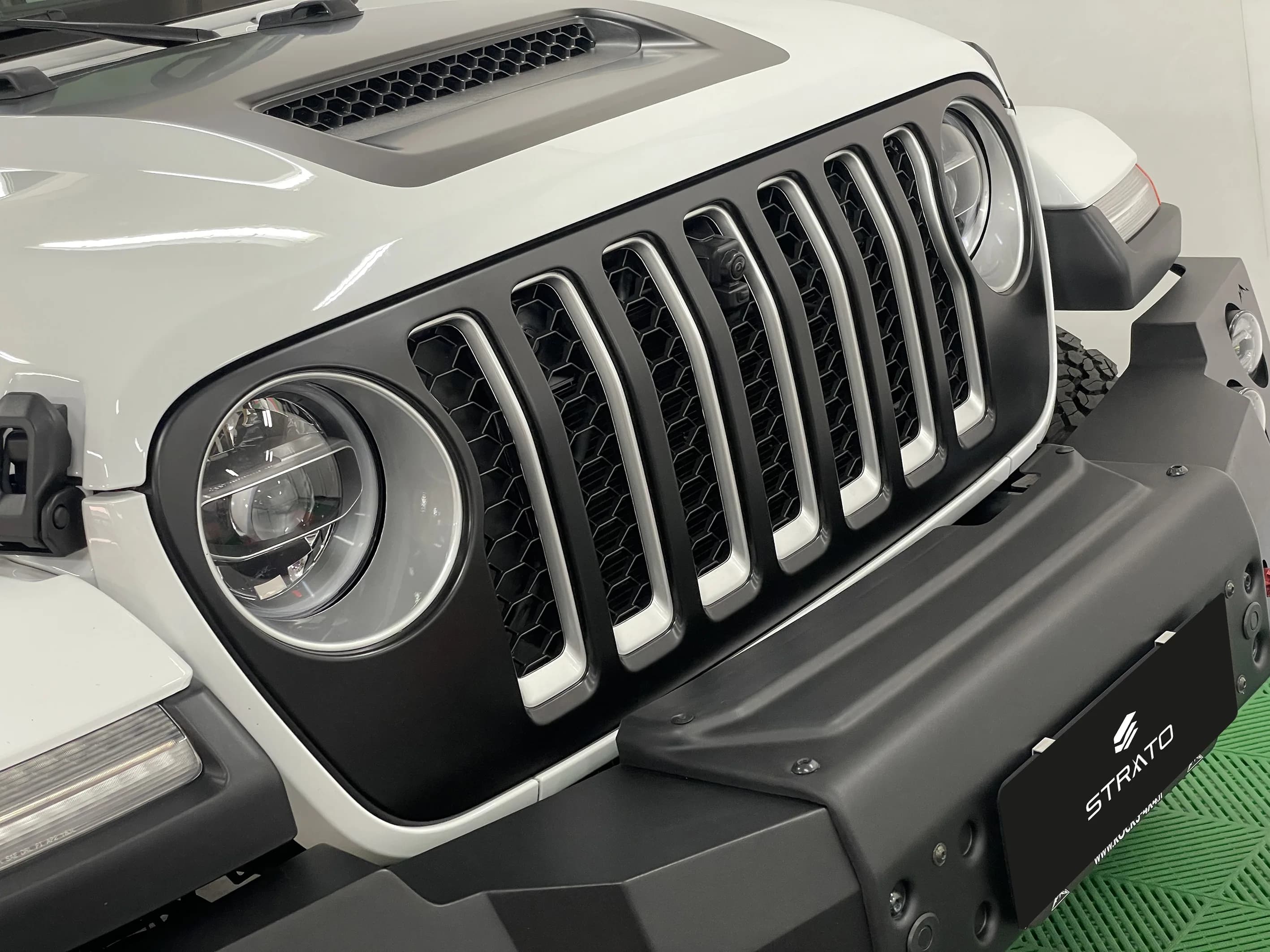 Jeep Gladietor | Custom Design
