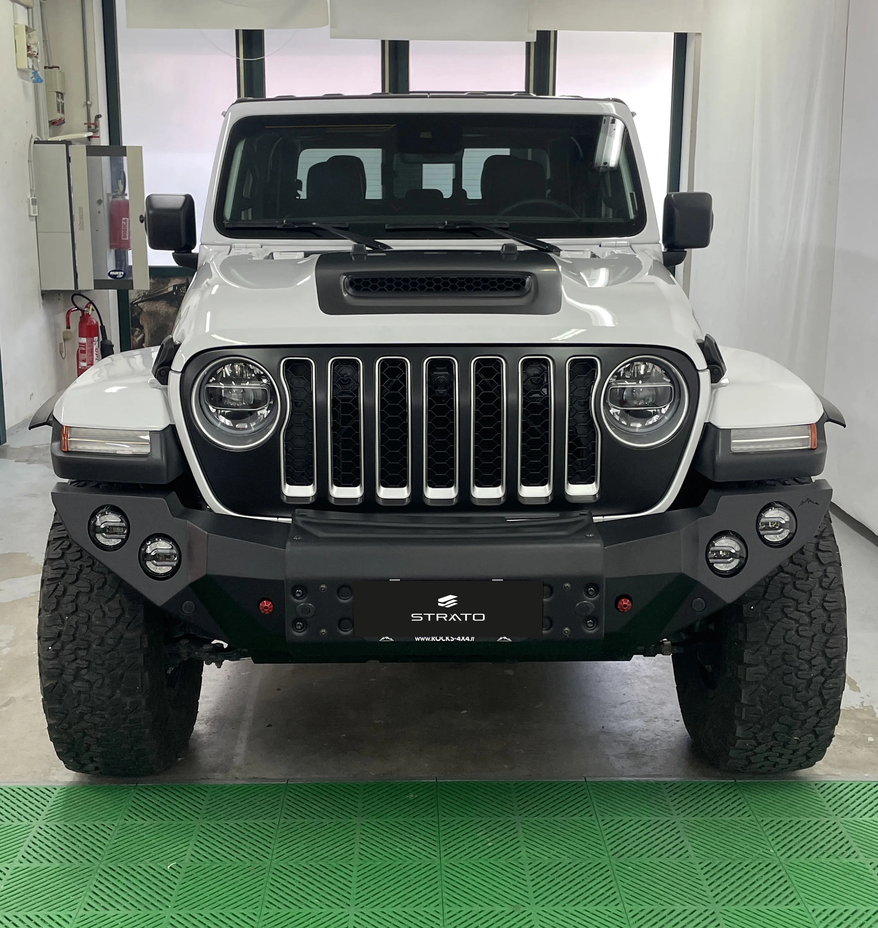 Jeep Gladietor | Custom Design