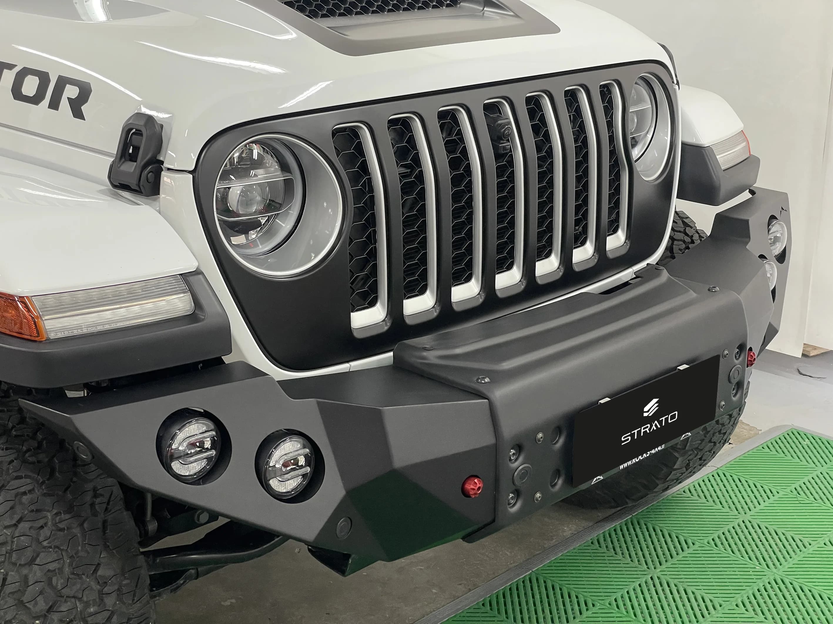Jeep Gladietor | Custom Design