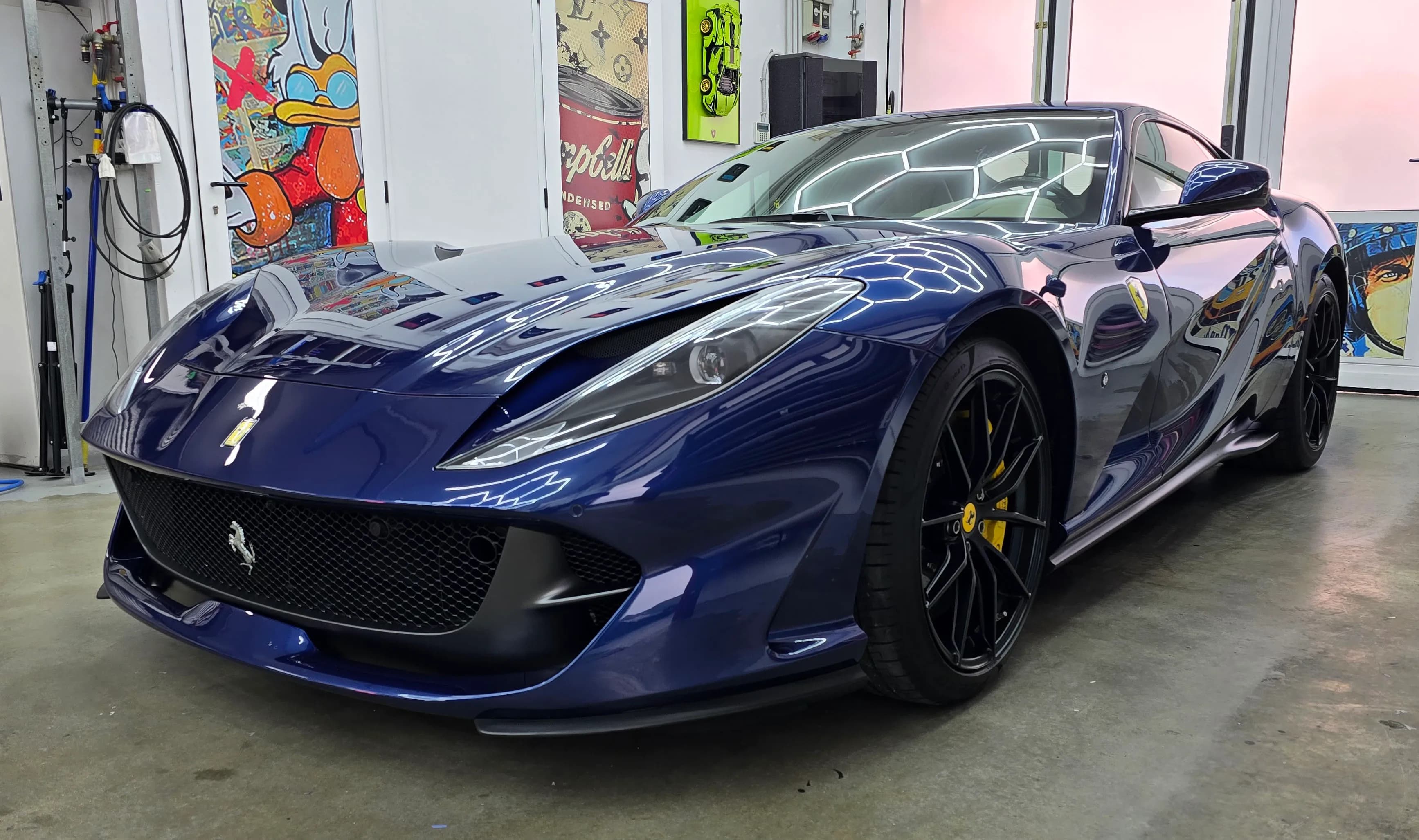 Ferrari 812 Superfast | PPF - Oscuramento Vetri