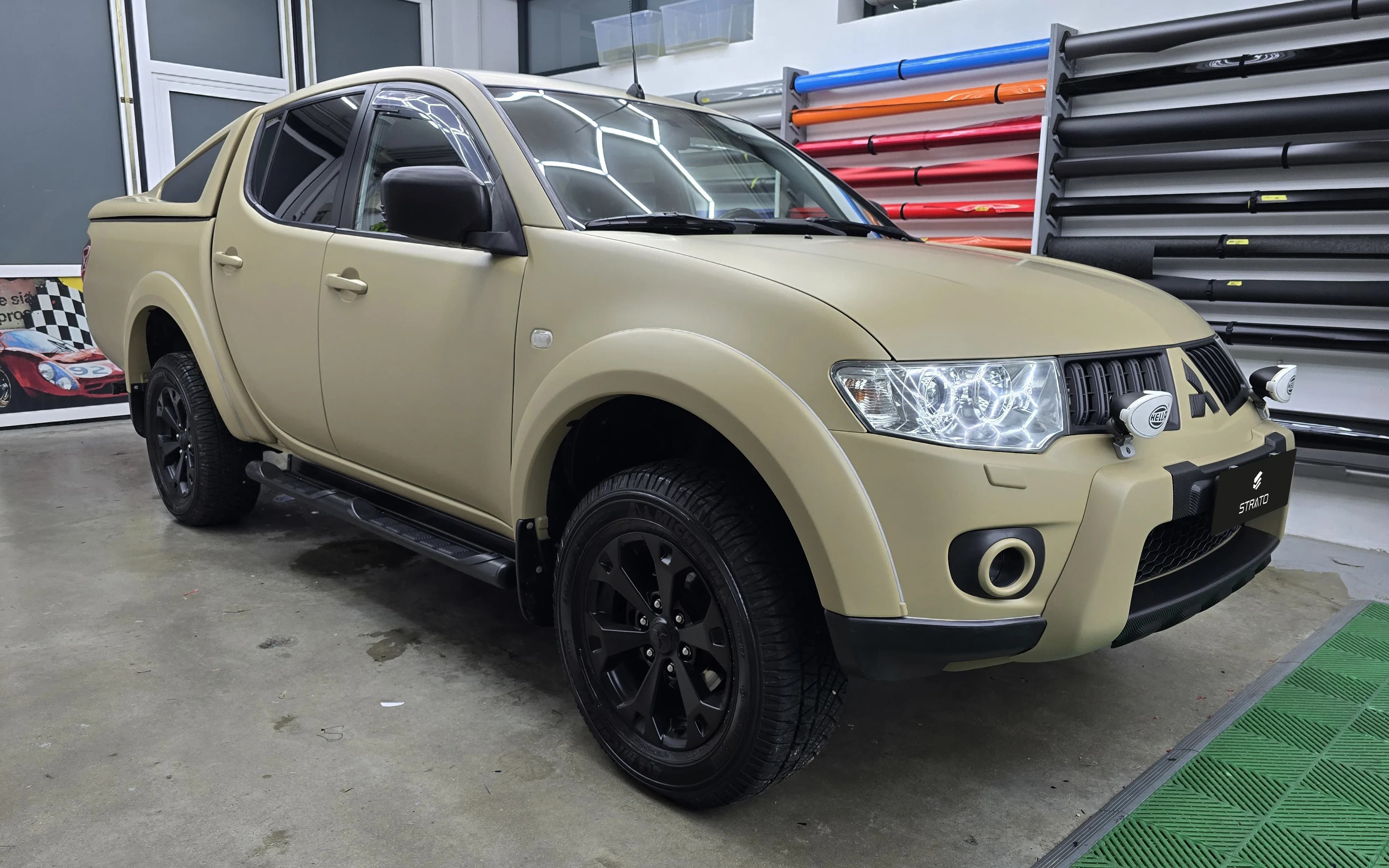 Mitsubishi L200 | Car Wrapping Satin Sandstorm