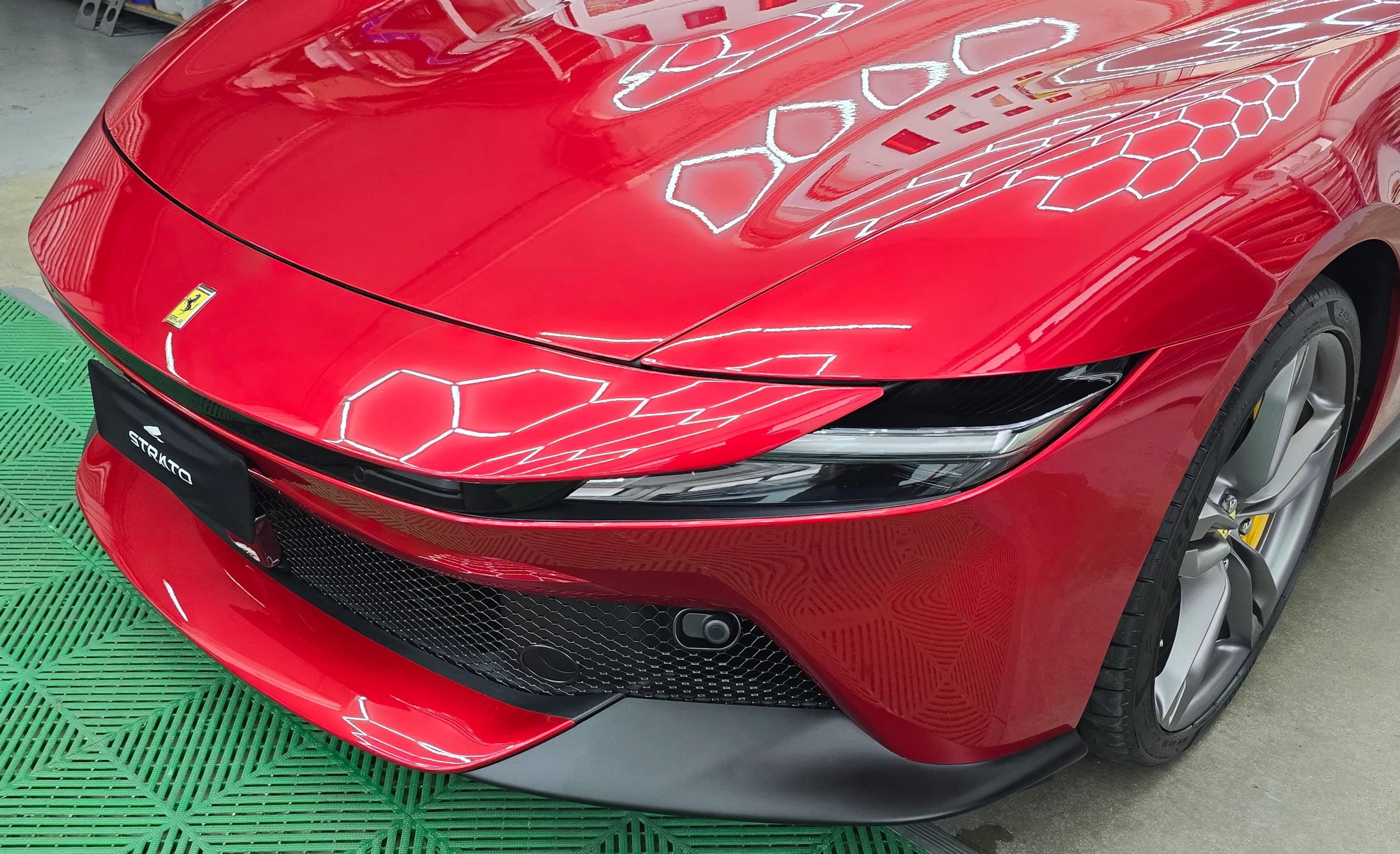 Ferrari Amalfi | PPF - Oscuramento Vetri