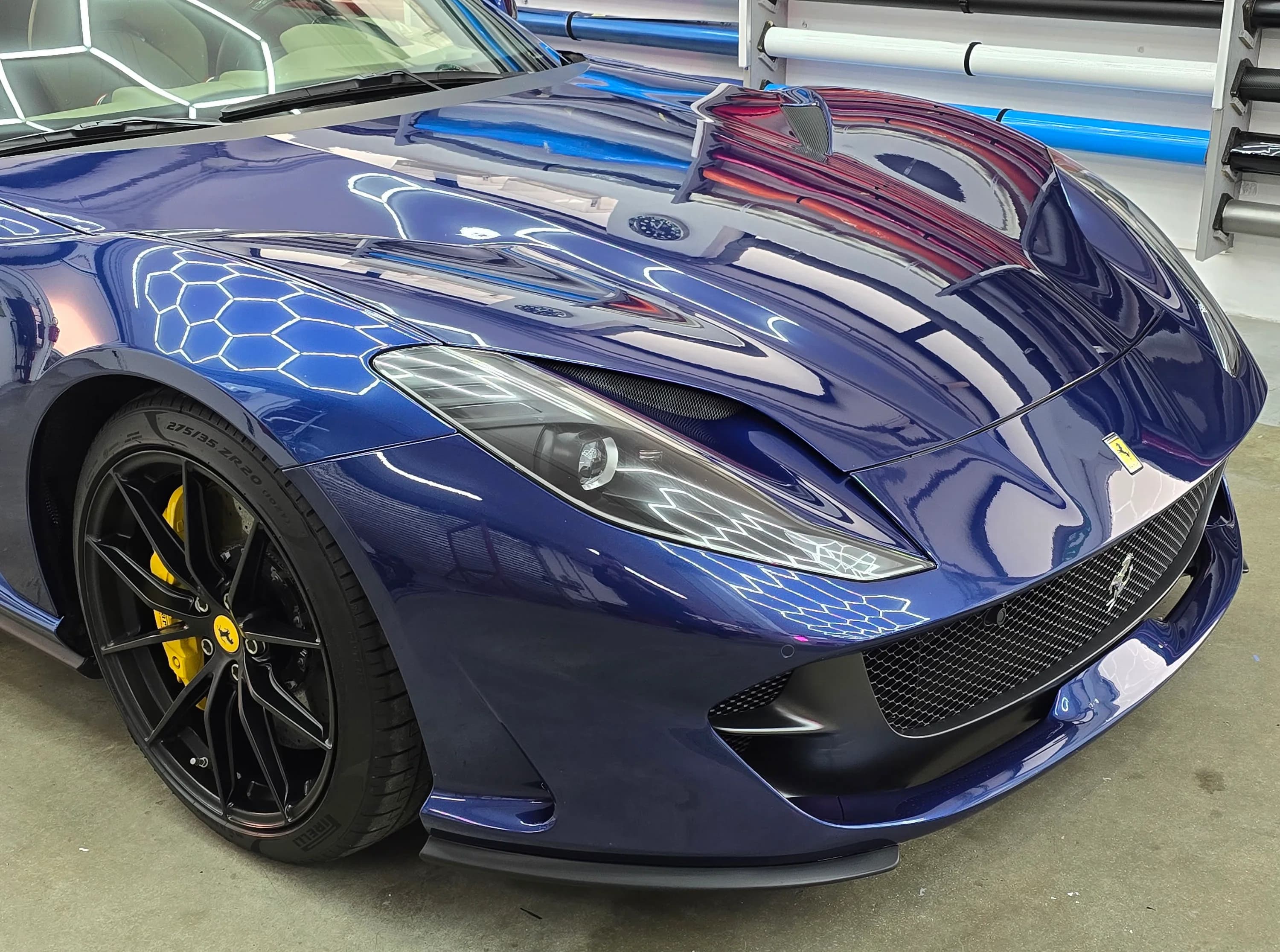 Ferrari 812 Superfast | PPF - Oscuramento Vetri