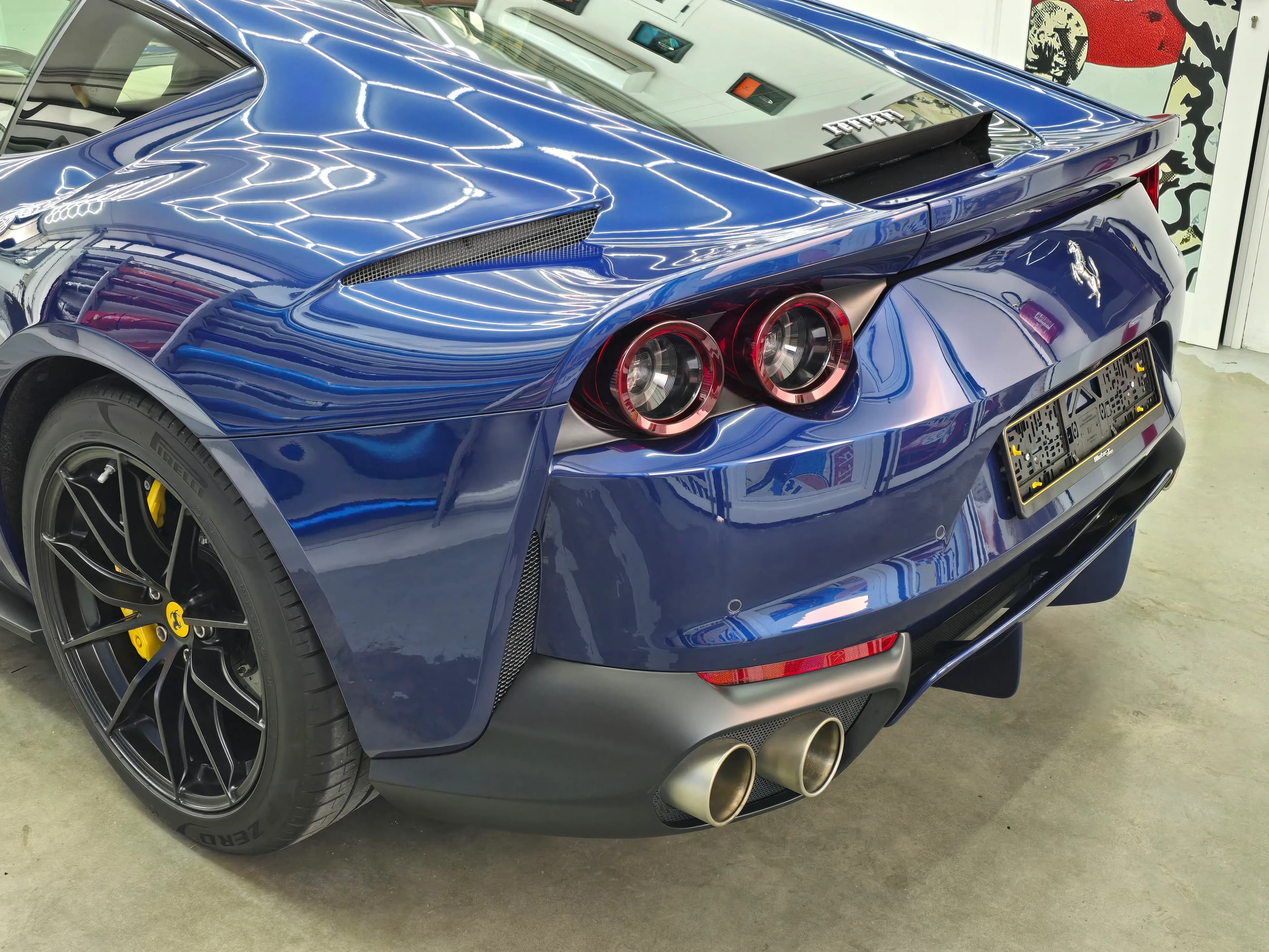 Ferrari 812 Superfast | PPF - Oscuramento Vetri