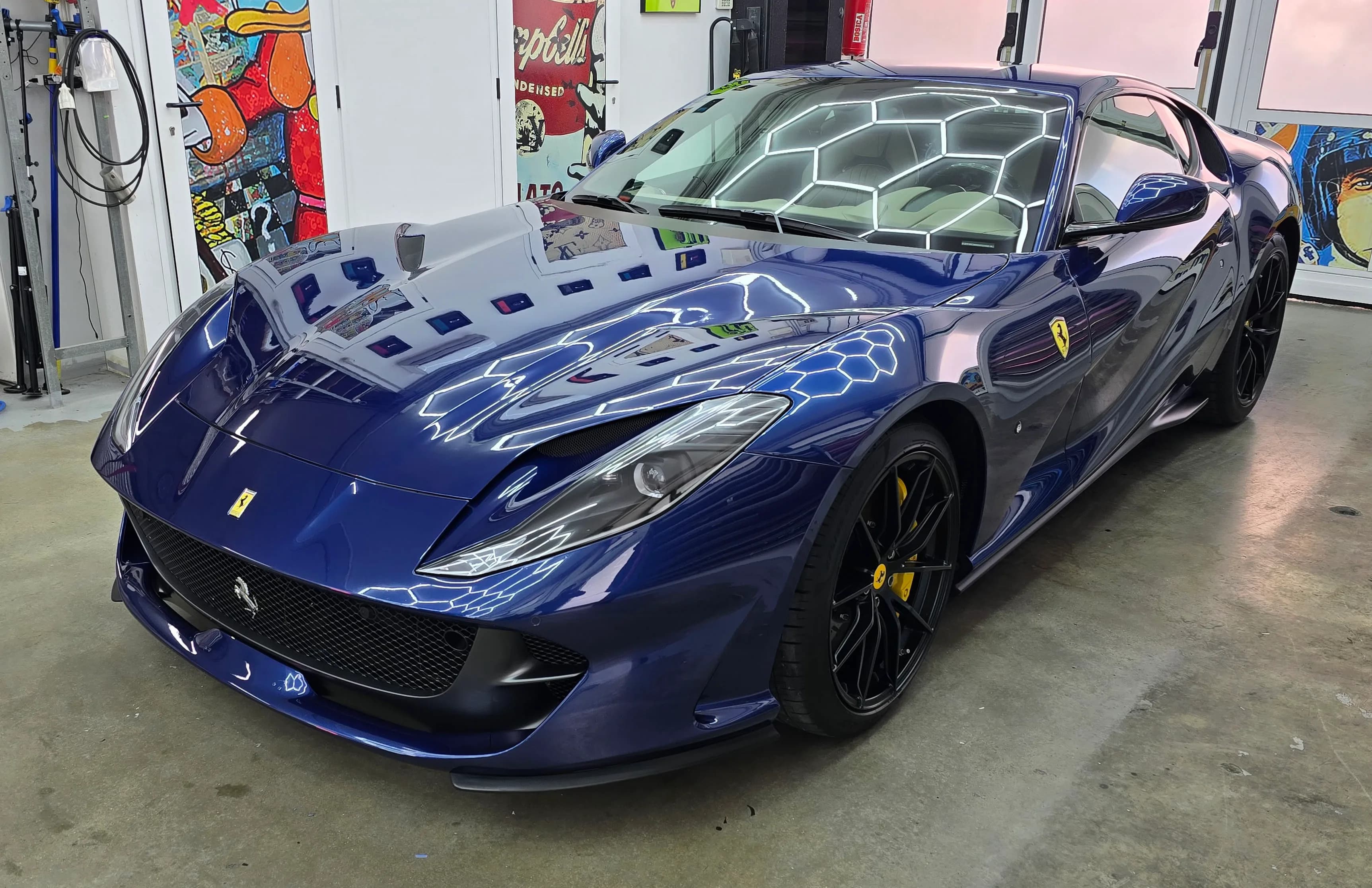 Ferrari 812 Superfast | PPF - Oscuramento Vetri