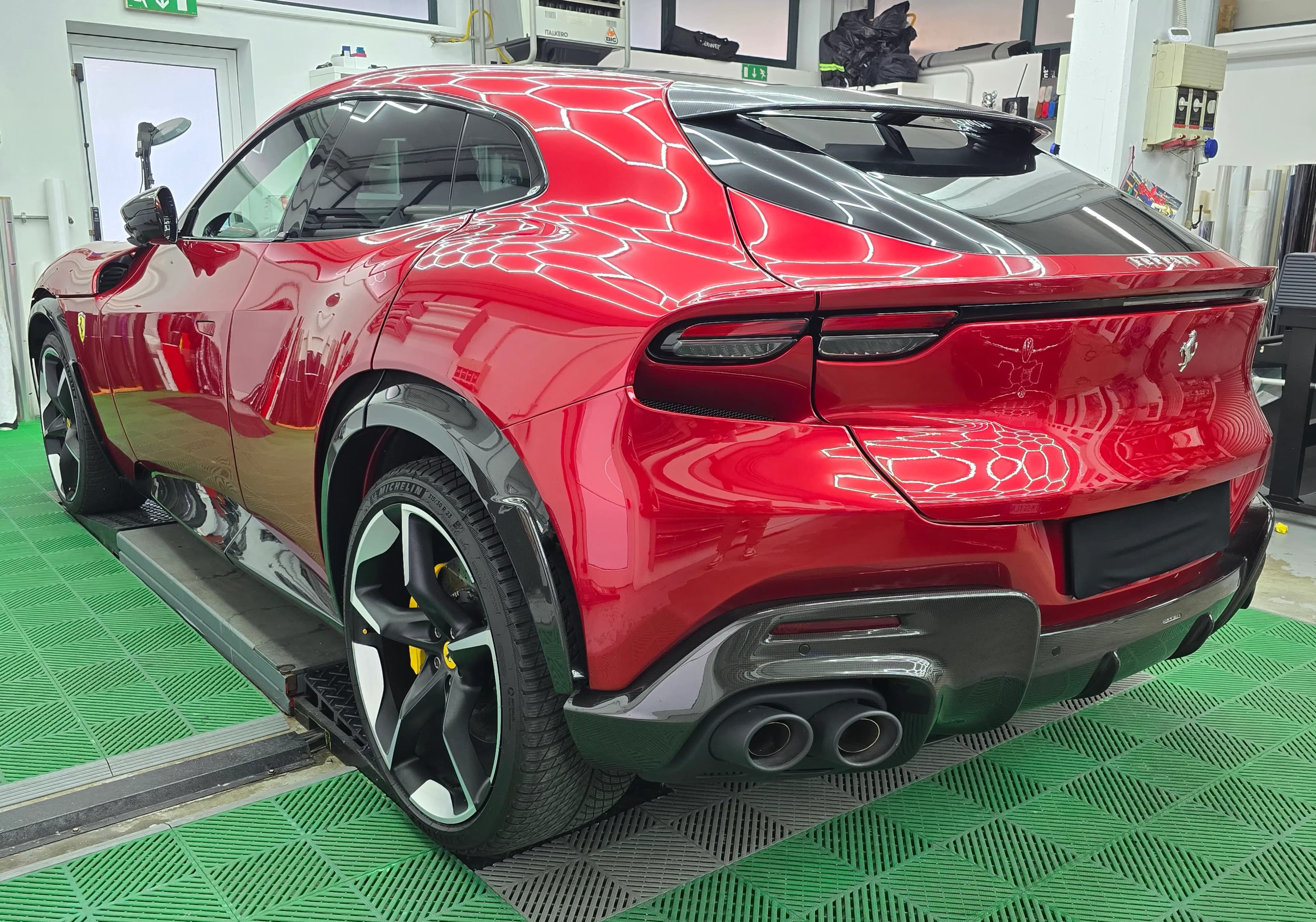 Ferrari Purosangue | PPF - Detailing TPU Real Carbon