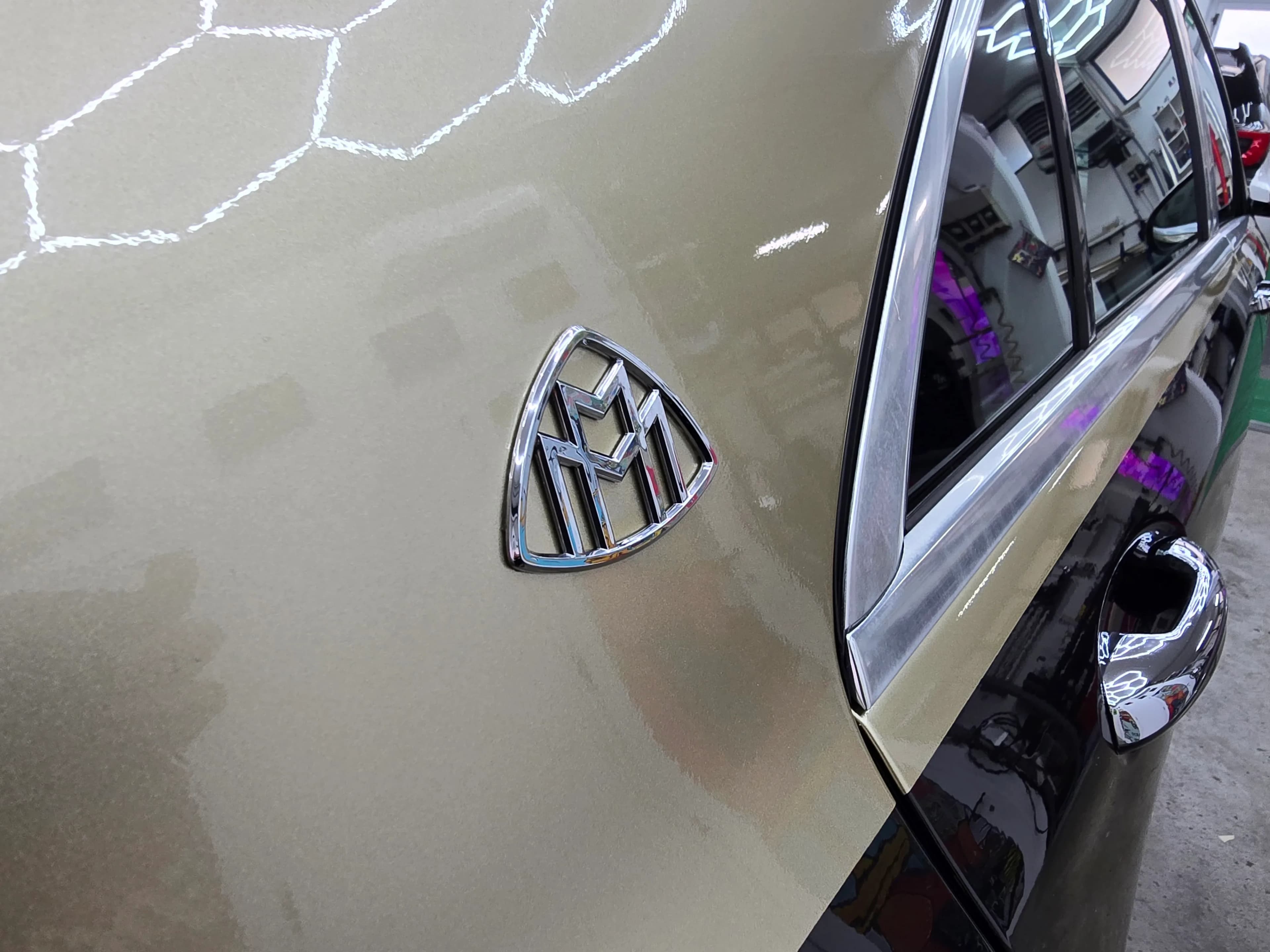 Mercedes Classe E | Car Wrapping MAYBAC Champagne