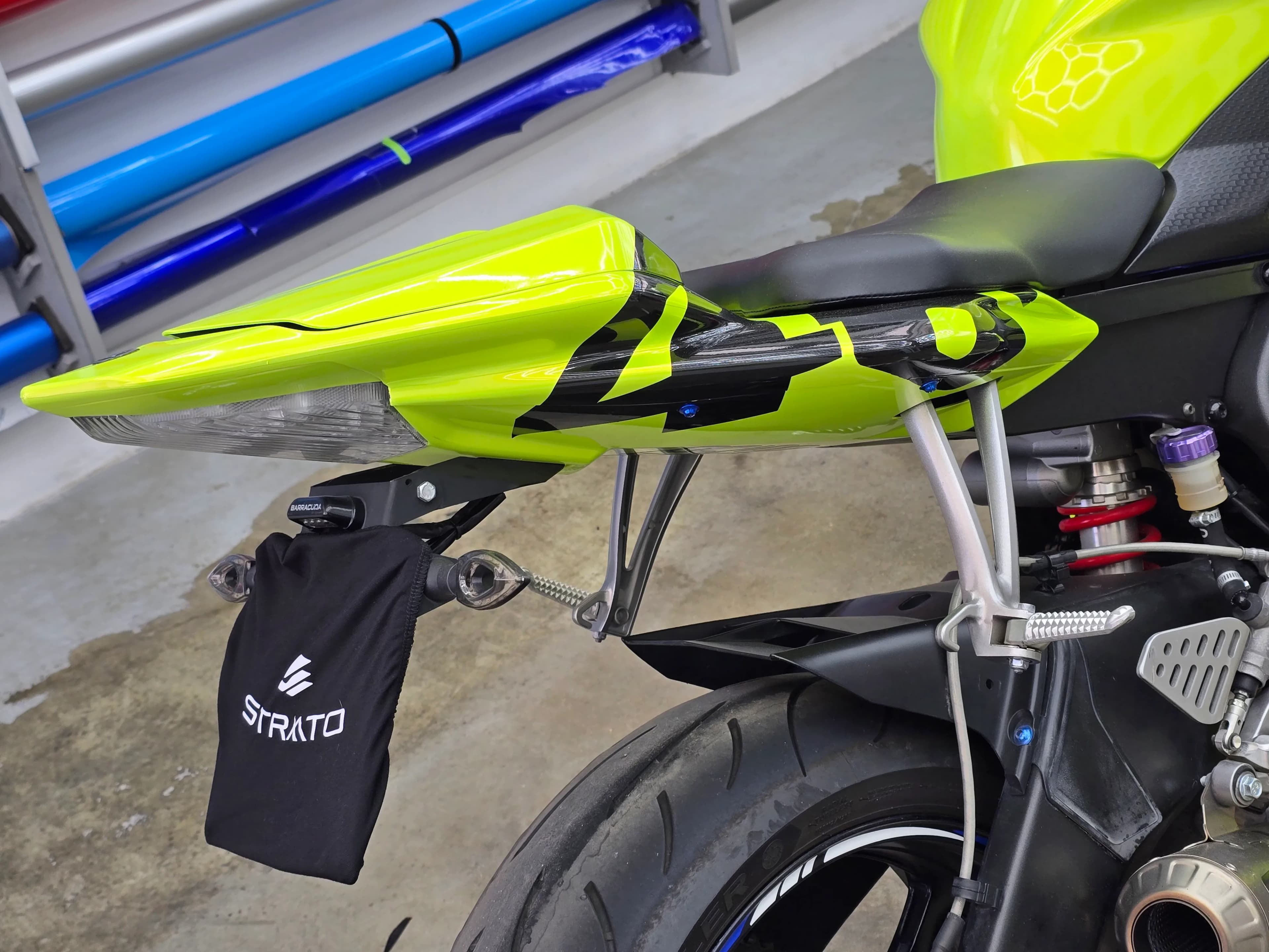 Yamaha R1 | Wrapping lime Vale 46