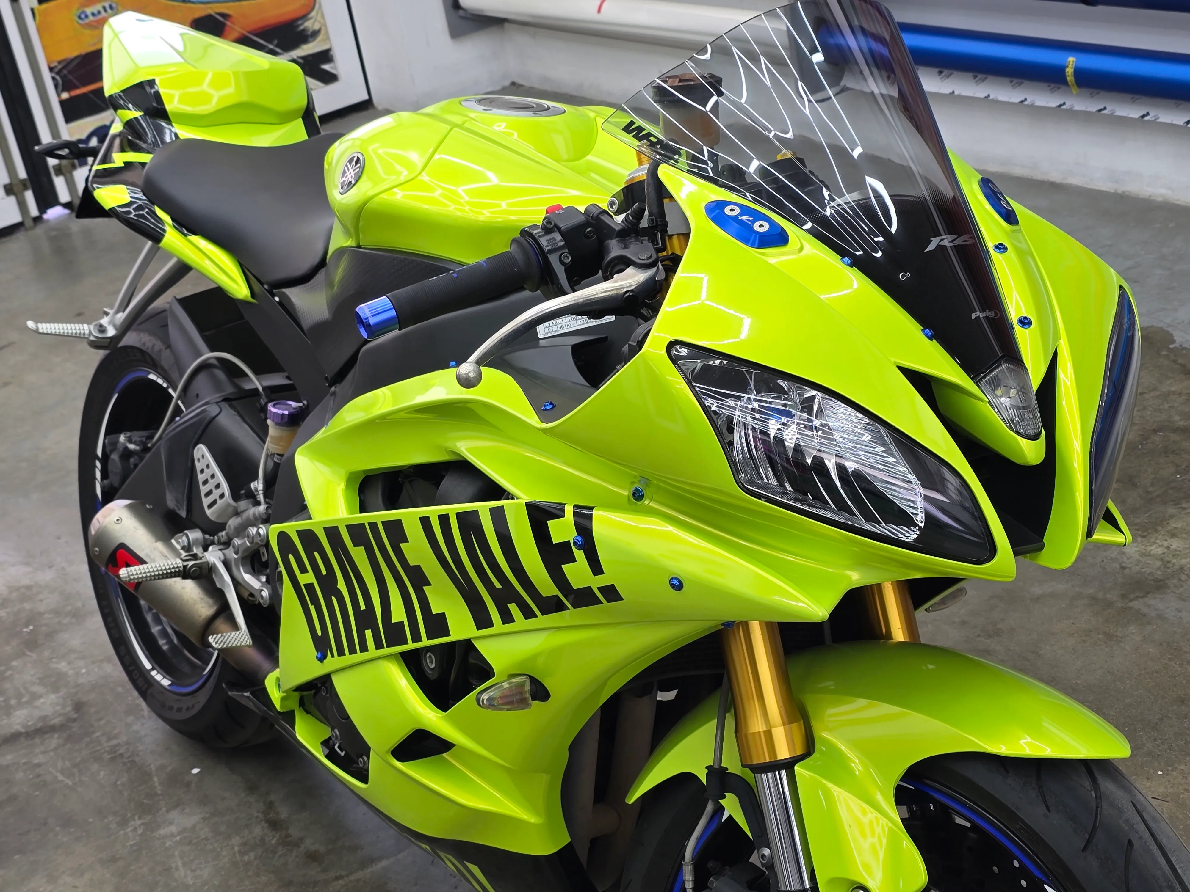 Yamaha R1 | Wrapping lime Vale 46