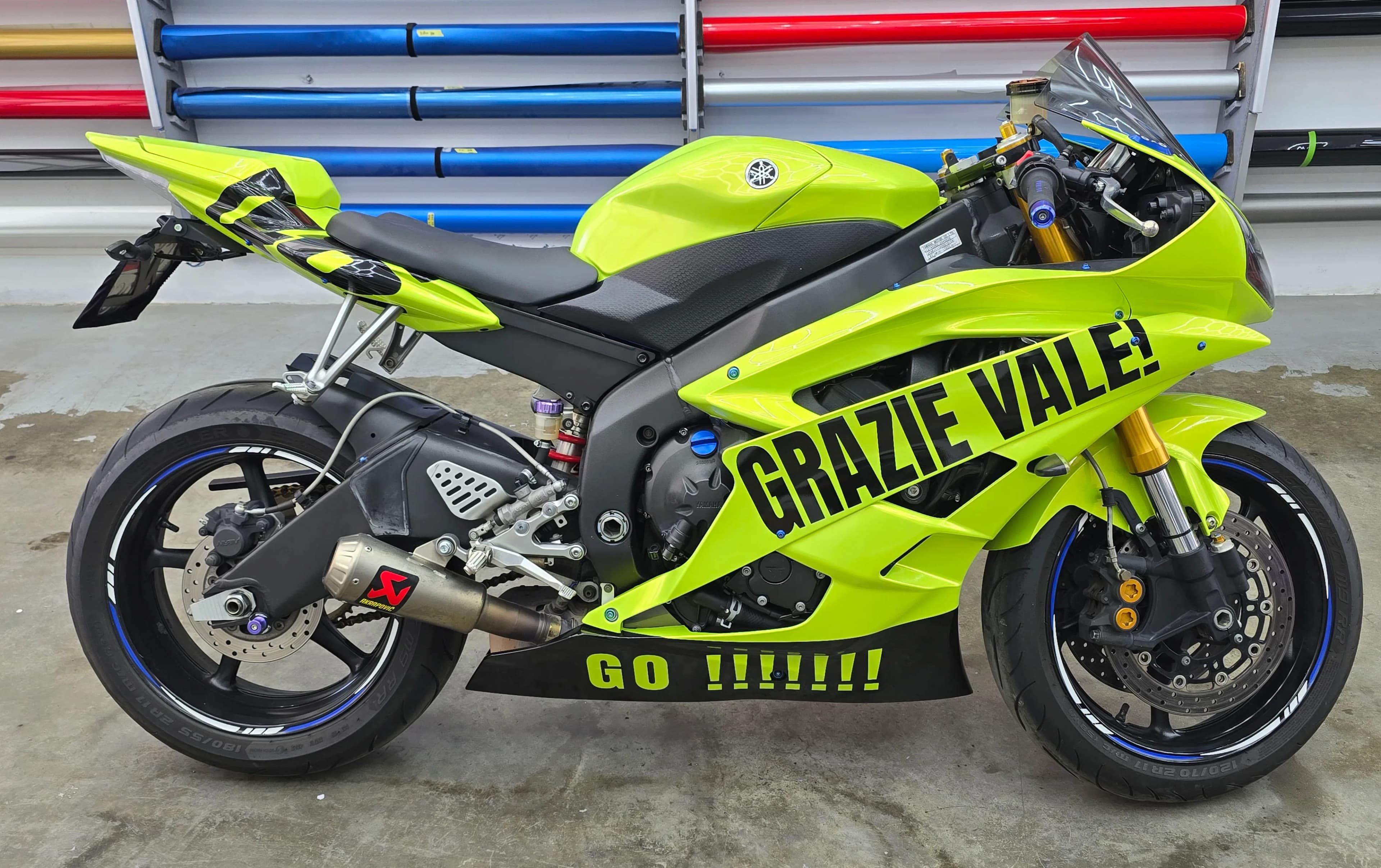 Yamaha R1 | Wrapping lime Vale 46