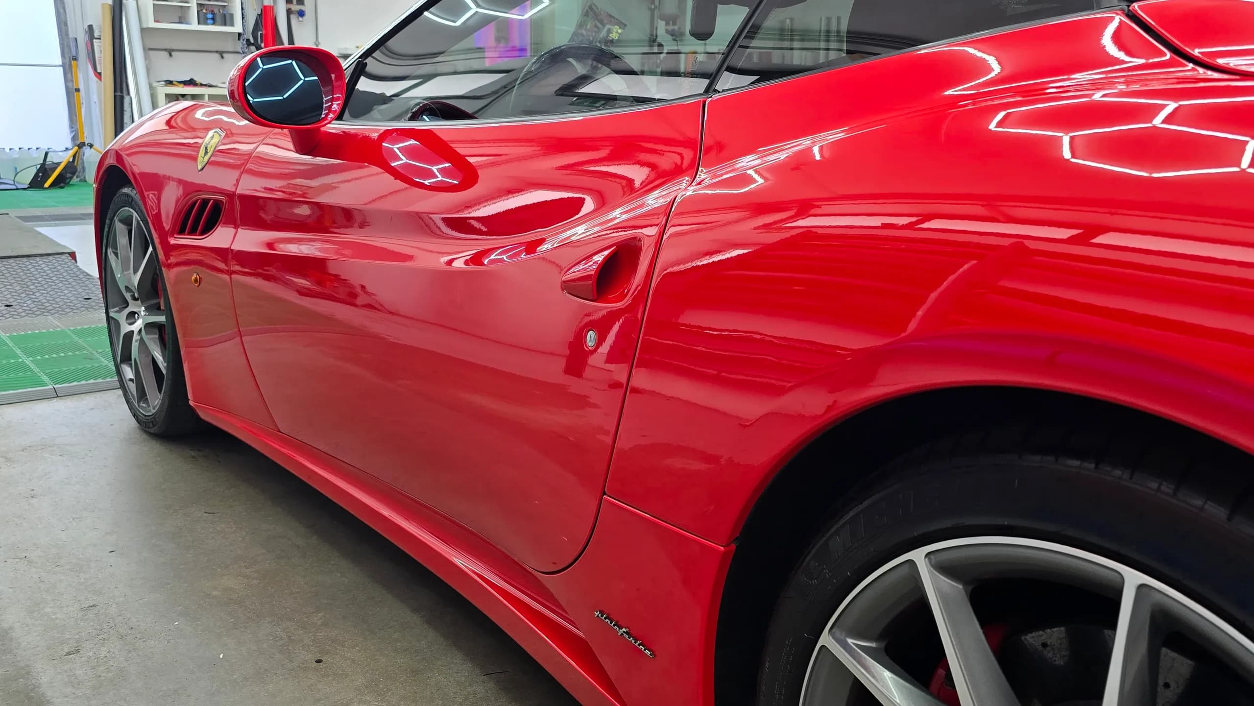 Ferrari California | Wrapping High Gloss Rod Red