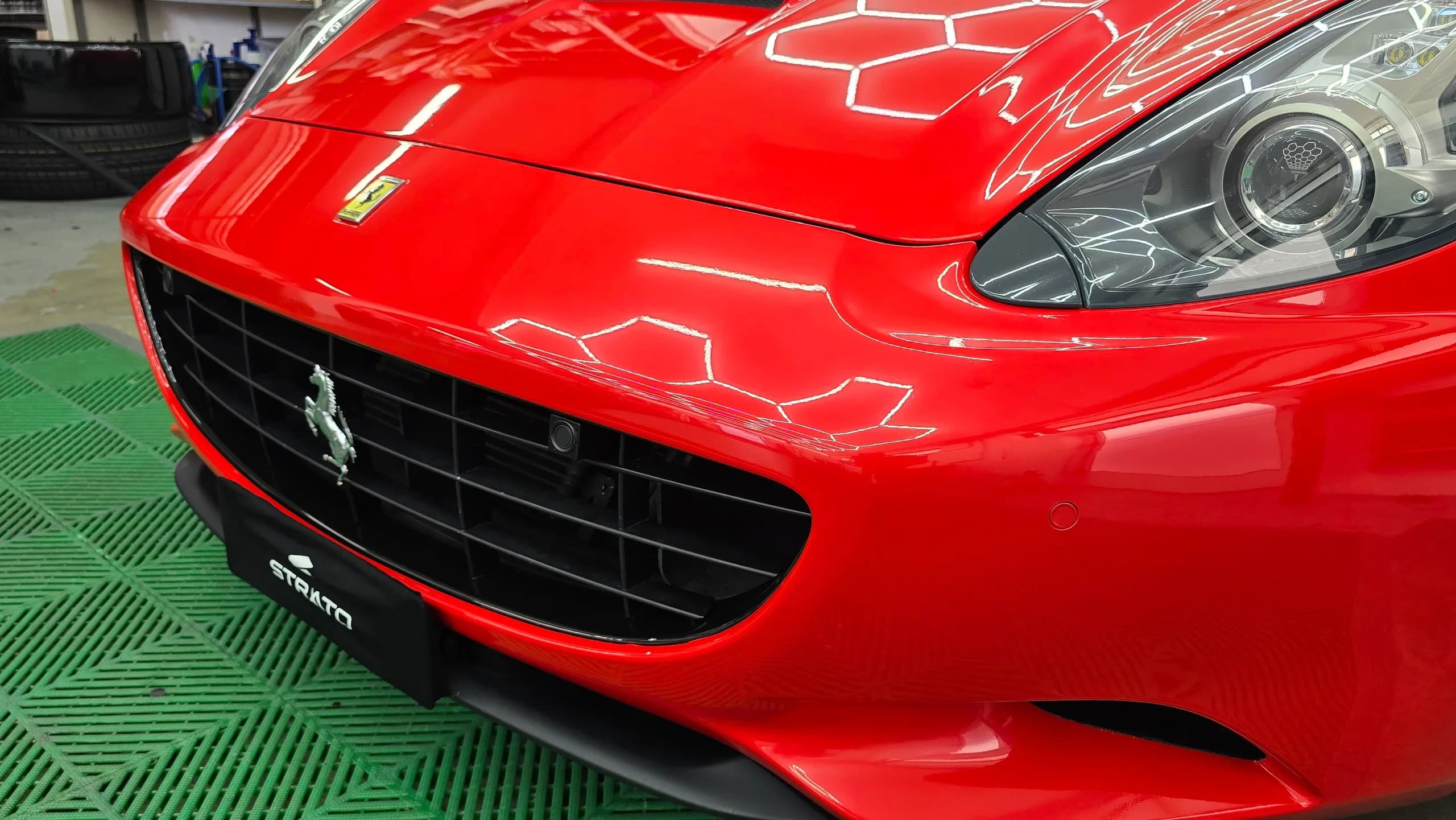 Ferrari California | Wrapping High Gloss Rod Red