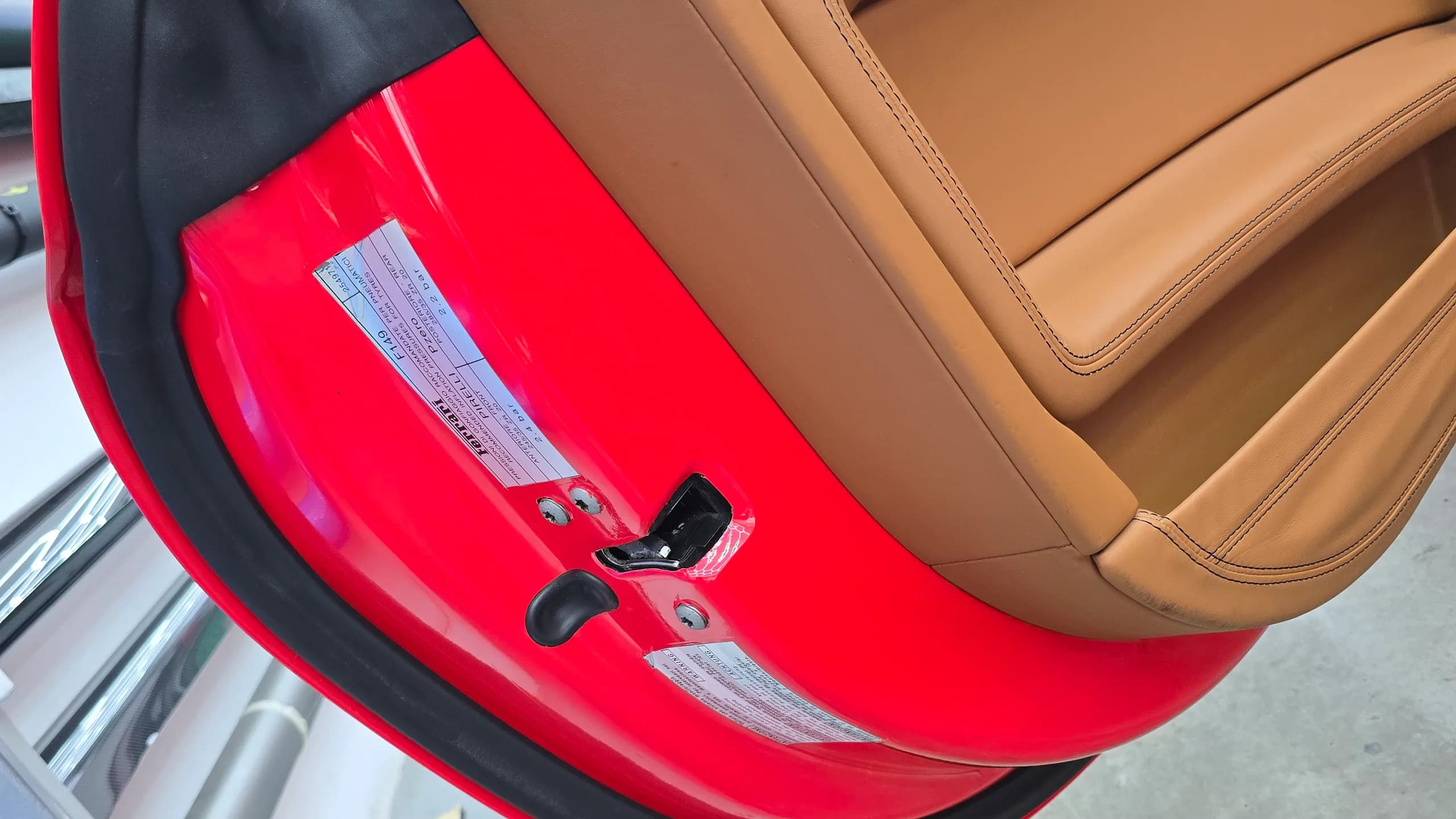 Ferrari California | Wrapping High Gloss Rod Red