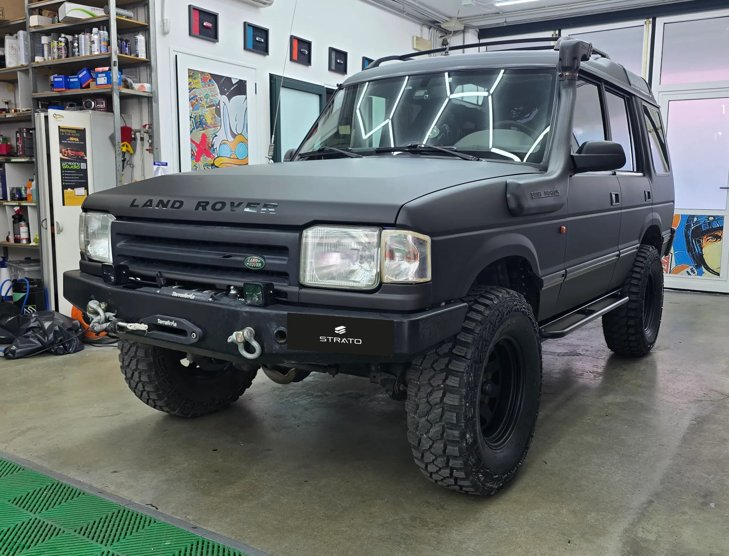 Land Rover Discovery | Wrapping Matte Deep Black
