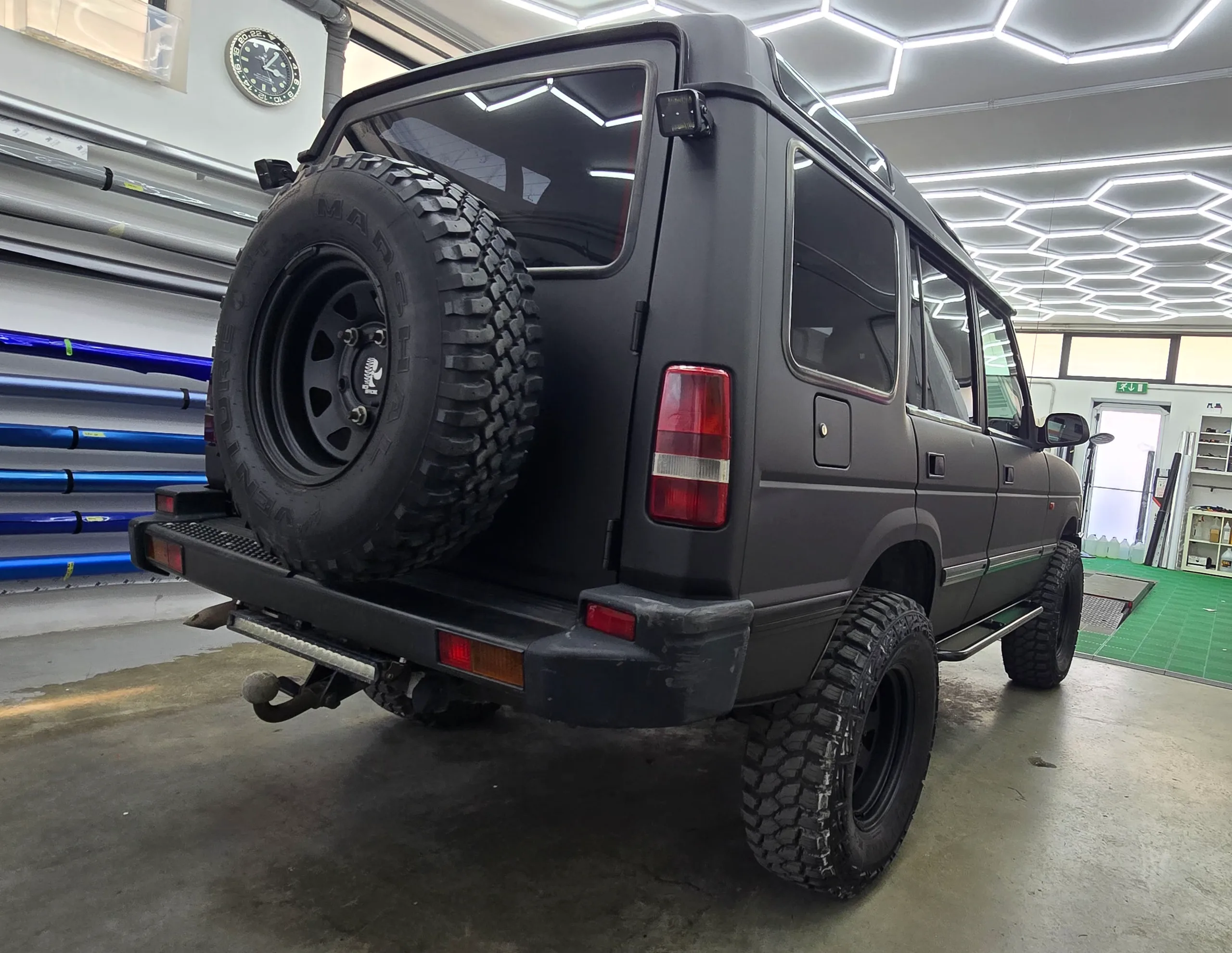 Land Rover Discovery | Wrapping Matte Deep Black