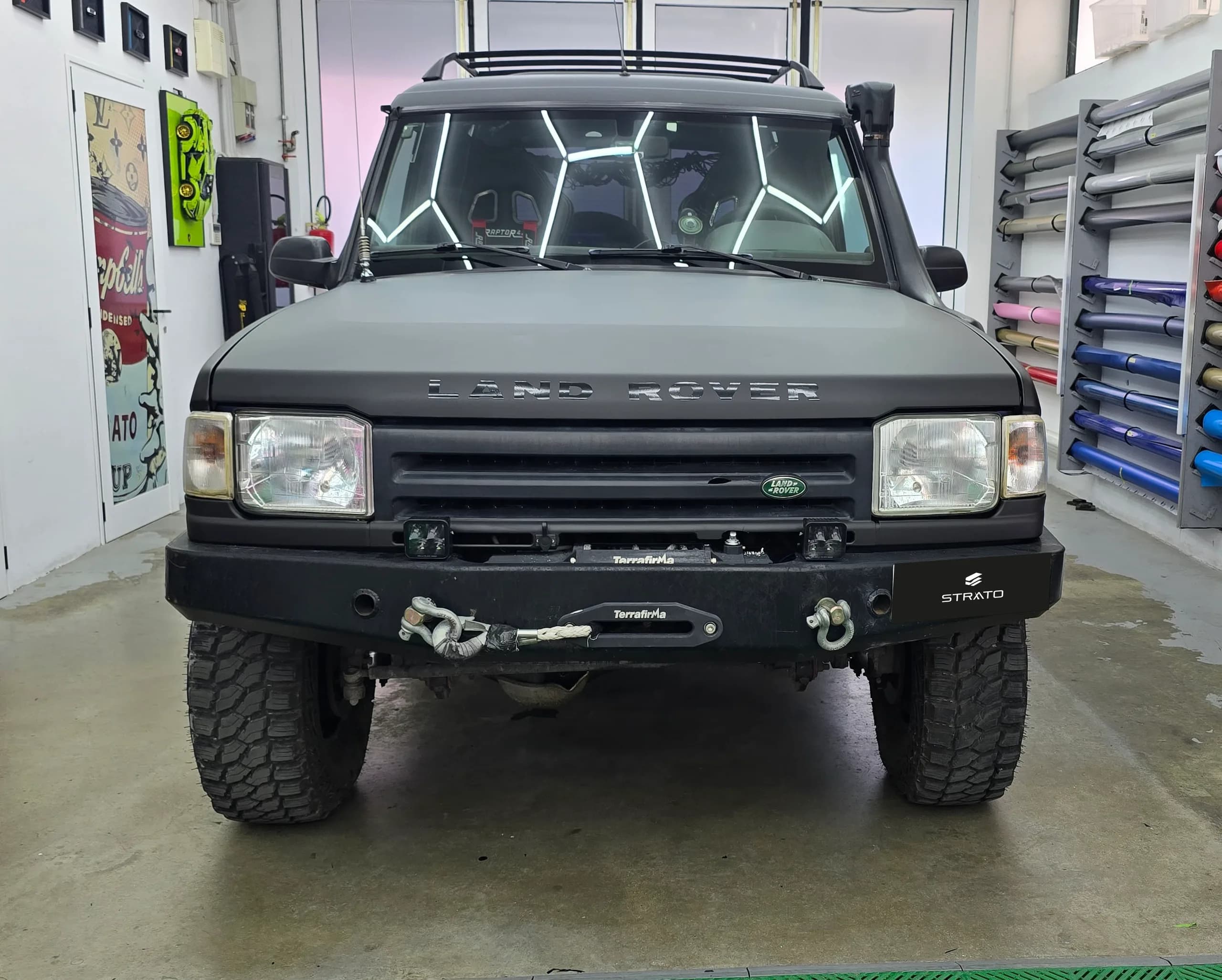 Land Rover Discovery | Wrapping Matte Deep Black