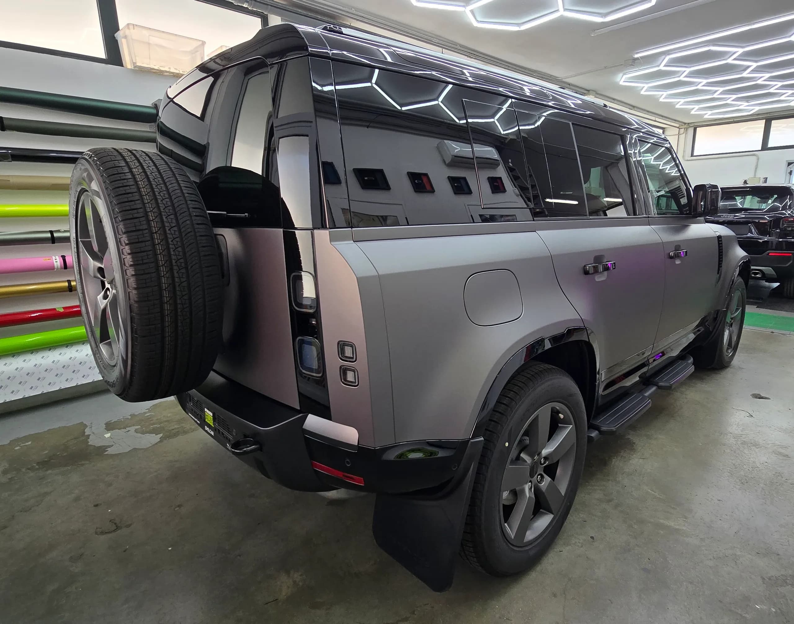 Land Rover Defender | Matte Charcoal Metallic
