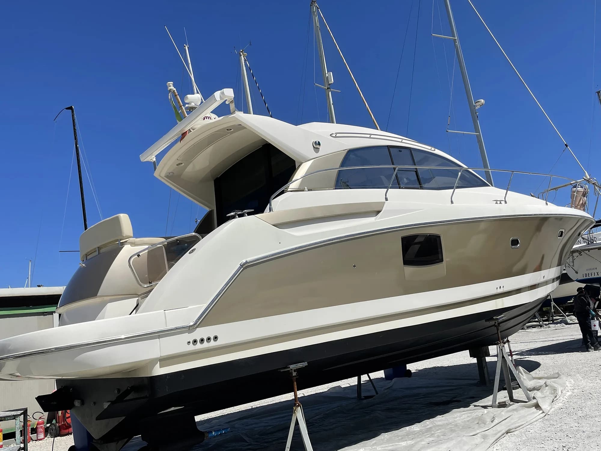 Jeanneau Prestige 42 S | Boat Wrapping